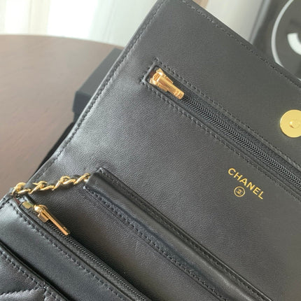 WOC 19CM BLACK LAMBSKIN GOLD HARDWARE