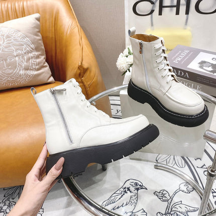 BOTTEGA VENETA 26S ZIP-UP PLATFORM ANKLE BOOTS IN OFF WHITE CALFSKIN
