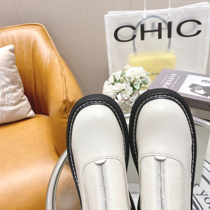 BOTTEGA VENETA 26S ZIP-UP ANKLE BOOTS IN OFF WHITE CALFSKIN
