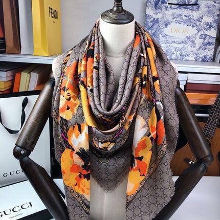 GUCCI 25S SCARF 140 IN CASHMERE 740372