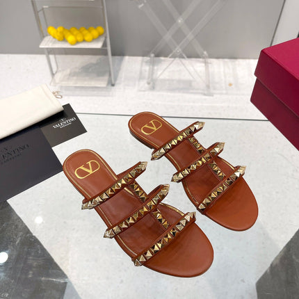 VALENTINO 26S ROCKSTUD STRAPPY FLAT SLIDE SANDALS IN BROWN CALFSKIN GOLD HARDWARE
