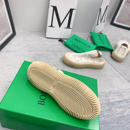 BOTTEGA VENETA 26S SLIP-ONS IN BEIGE MIX OFF WHITE FABRIC WITH RUBBER SOLE