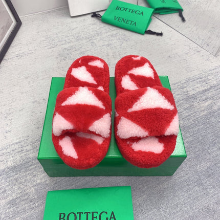 BOTTEGA VENETA 26S PLATFORM SLIDES IN RED MIX PINK SHEARLING