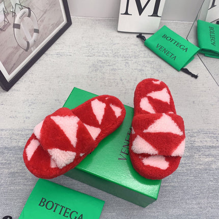 BOTTEGA VENETA 26S PLATFORM SLIDES IN RED MIX PINK SHEARLING