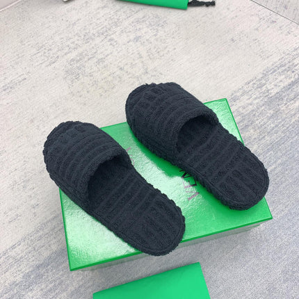 BOTTEGA VENETA 26S SLIDES IN BLACK FABRIC