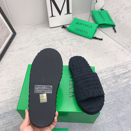 BOTTEGA VENETA 26S SLIDES IN BLACK FABRIC