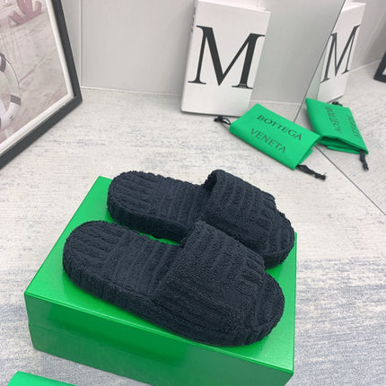 BOTTEGA VENETA 26S SLIDES IN BLACK FABRIC