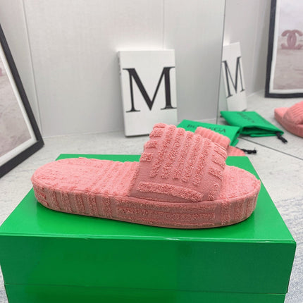 BOTTEGA VENETA 26S SLIDES IN CORAL PINK FABRIC