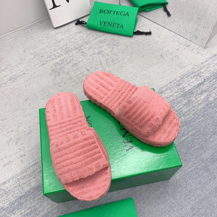 BOTTEGA VENETA 26S SLIDES IN CORAL PINK FABRIC