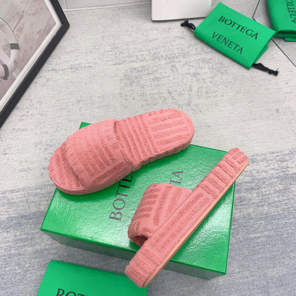 BOTTEGA VENETA 26S SLIDES IN CORAL PINK FABRIC