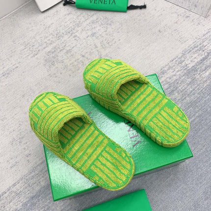 BOTTEGA VENETA 26S SLIDES IN LIGHT GREEN MIX YELLOW FABRIC