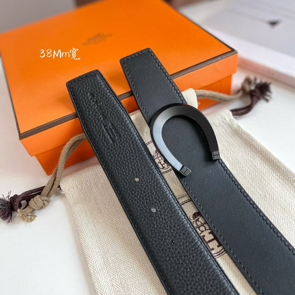HM LUCK BELT BUCKLE & REVERSIBLE BLACK LEATHER STRAP 38MM