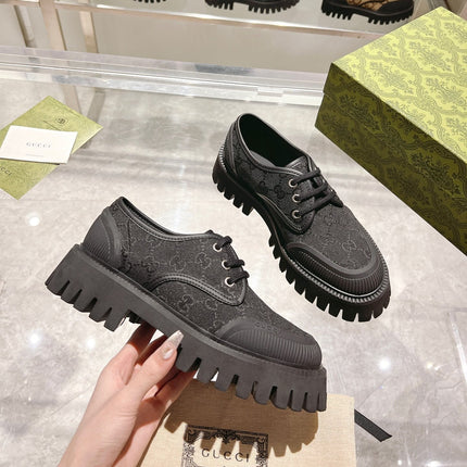GUCCI 26S LACE-UP SHOES IN BLACK GG CANVAS