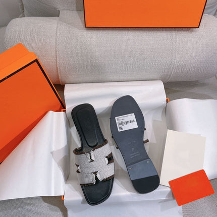 0RAN SANDAL BLACK CANVAS