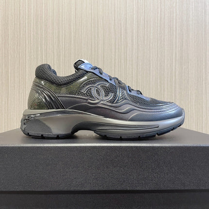 CHANEL 26S SNEAKER 35 MM IN BLACK FABRIC AND CALFSKIN LOW TOP