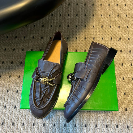BOTTEGA VENETA 26S LOAFERS IN CHOCOLATE BROWN LAMBSKIN WITH GOLD HARDWARE