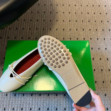 BOTTEGA VENETA 26S ESPADRILLE BALLET FLATS IN WHITE LAMBSKIN