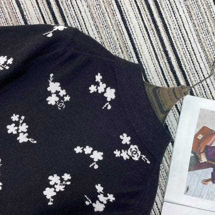 CHANEL 26S SHORT-SLEEVE KNIT TOP 951