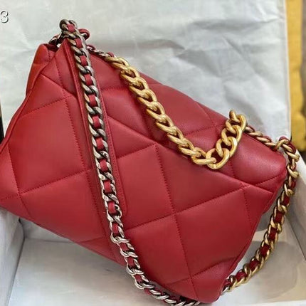 CC19 FLAP BAG 30 IN RED GOATSKIN
