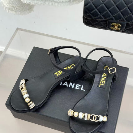 CHANEL 26S SANDAL IN BLACK CALFSKIN STRAP WITH CHARMS