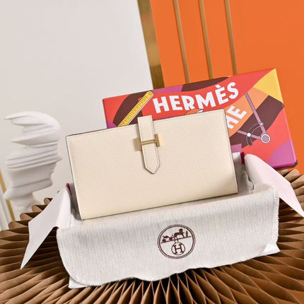 BEARN LONG 17 WALLET IN BEIGE CREAM EPSOM WITH GOLD HARDWARE