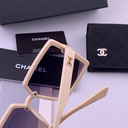 CHANEL 26S OVERSIZED SQUARE FRAME IN ACETATE 502908