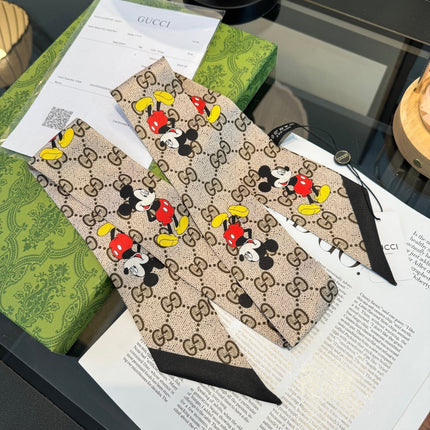 GUCCI 26S TWILLY SCARF 90 IN SILK 225240