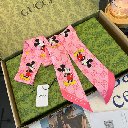 GUCCI 26S TWILLY SCARF 120 IN SILK 295435