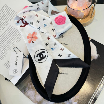 CHANEL 26S TWILLY SCARF 120 IN SILK 351039