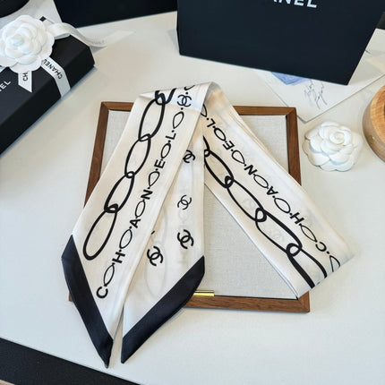CHANEL 26S TWILLY SCARF 120 IN SILK 395882