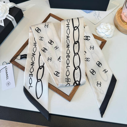 CHANEL 26S TWILLY SCARF 120 IN SILK 395882
