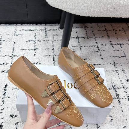 CHLOÉ 26S FLAT SHOES IN BROWN CALFSKIN WITH METAL STUDS