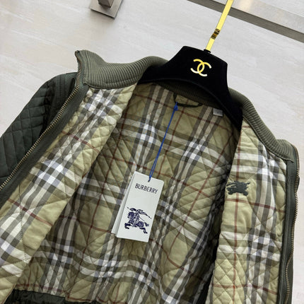 BURBERRY 26S QUILTED DRAWSTRING JACKET 522