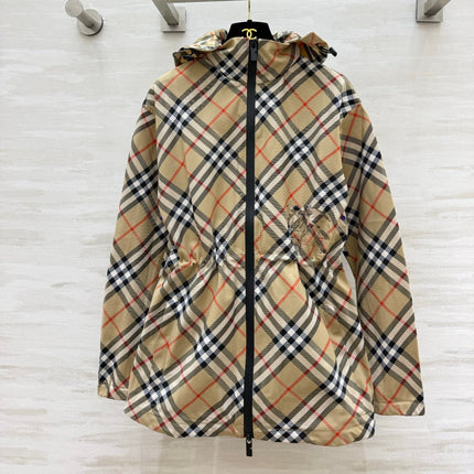 BURBERRY 26S HOODED WINDBREAKER 518