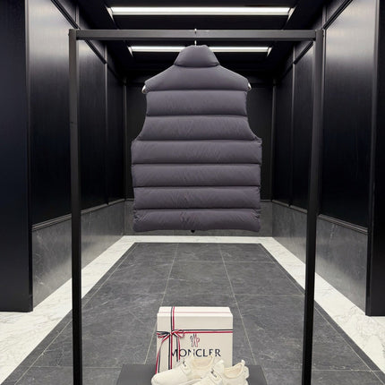MONCLER 26S DOWN VEST 767