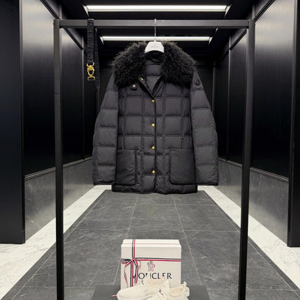MONCLER 26S DOWN JACKET 785