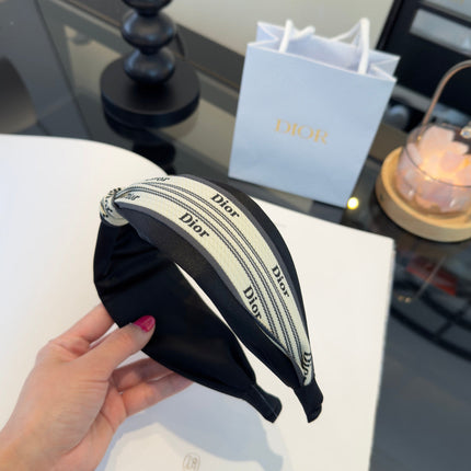DIOR 26S PADDED HEADBAND IN WHITE AND BLACK FABRIC 511967