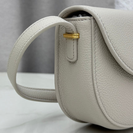 DIOR 26S MEDAILLON FLAP BAG 21 IN LIGHT GRAY GRAINED CALFSKIN GOLD HARDWARE