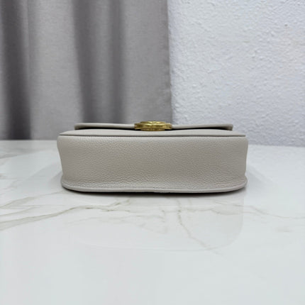 DIOR 26S MEDAILLON FLAP BAG 21 IN LIGHT GRAY GRAINED CALFSKIN GOLD HARDWARE
