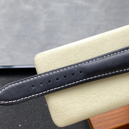AVIATOR 8 AUTOMATIC STEEL CASE BLACK CALFSKIN STRAP