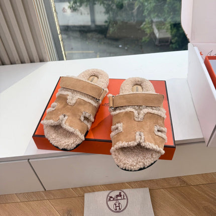 HM 26S SANDAL IN BEIGE WOOL AND CARAMEL BROWN SUEDE