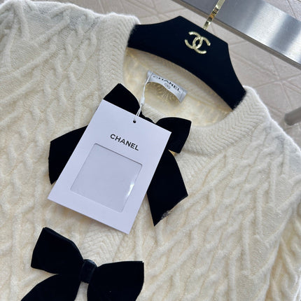 CHANEL 26S CARDIGAN 698