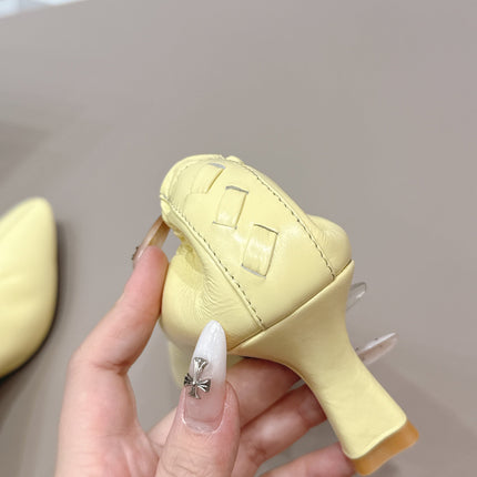 BOTTEGA VENETA 26S HIGH HEELS 40 MM IN LIGHT YELLOW CALFSKIN