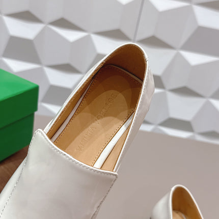 BOTTEGA VENETA 26S VENTURA LOAFERS 40 MM WHITE GLOSSY CALFSKIN