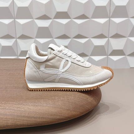 LOEWE 26S FLOW RUNNER SNEAKER IN WHITE SUEDE AND CLEAR PLASTIC AND CALFSKIN