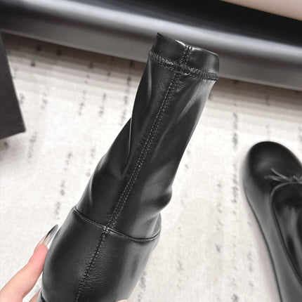 CHANEL 26S ANKLE BOOTS IN BLACK CALFSKIN LACE UP FRONT
