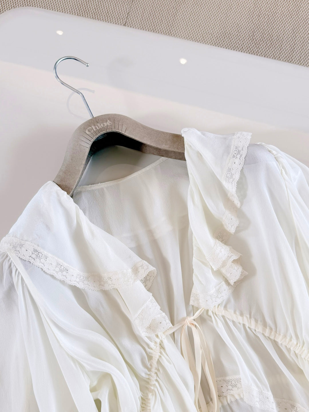 26S PUFF-SLEEVE LACE BLOUSE STYLE 127