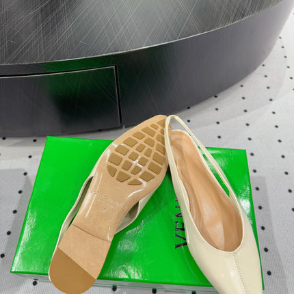BOTTEGA VENETA 26S SLINGBACK FLATS IN LIGHT BEIGE CALFSKIN