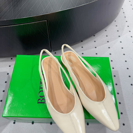 BOTTEGA VENETA 26S SLINGBACK FLATS IN LIGHT BEIGE CALFSKIN