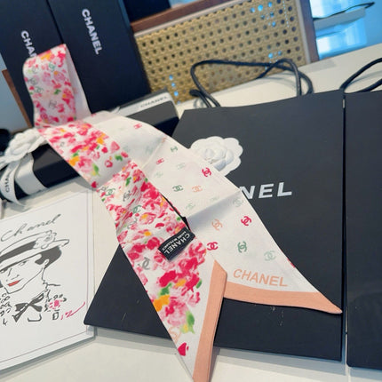 CHANEL 26S TWILLY SCARF 120 IN SILK 500115